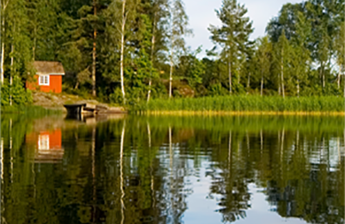 Lopen Maa- ja Vesirakenne Oy on koko Suomessa sekä maalla että merillä ja sisävesillä toimiva ruoppaus- ja vesistörakentamisen vahva ammattilainen. Palvelemme vuosien kokemuksella niin yksityisiä rantojen omistajia, venesatamia kuin yrityksiä ja julkista sektoriakin.